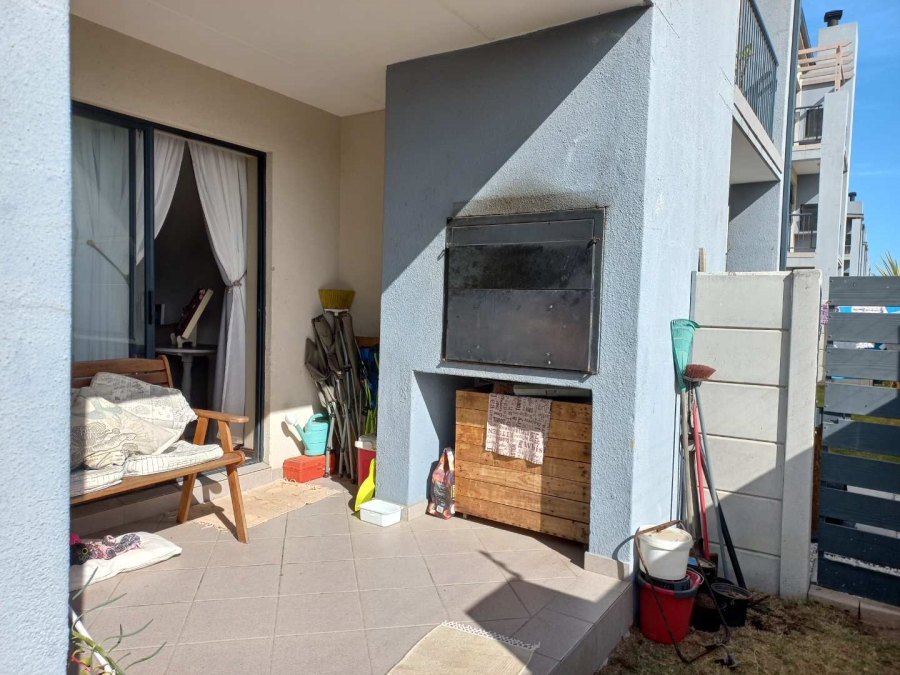 2 Bedroom Property for Sale in Buhrein Western Cape